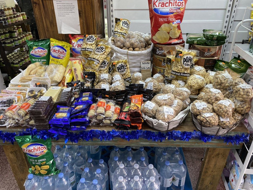 Imagen 10 de 14 de Vendo Fondo De Comercio Quesería/autoservicio Excelente!!