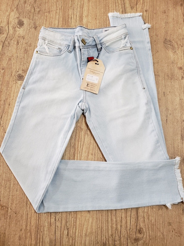 calça jeans de marca famosa feminina