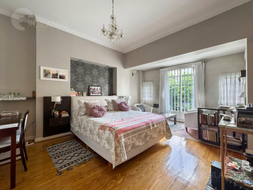 Venta Casa 7 Ambientes Con Patio, Cochera Y Playroom En Almagro