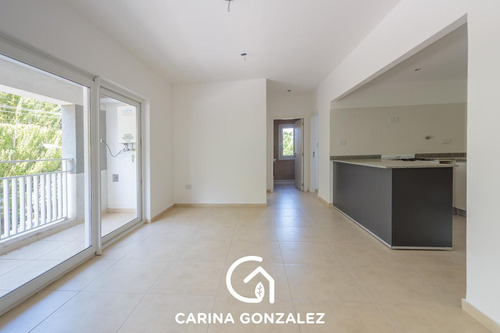 Departamento En  Venta 2 Dormitorios Con Cochera Obrero Arg Y Figueroa