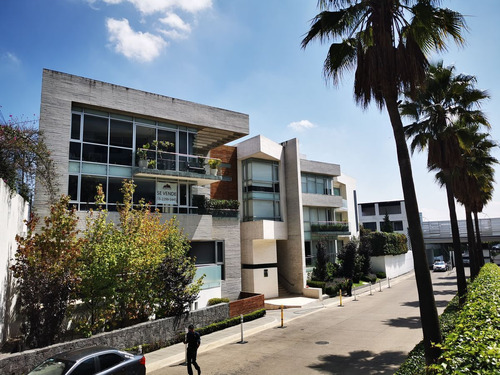 Edificio De Solo Tres Pisos, Pocos Departamentos