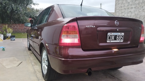 Chevrolet Astra 2.0 Gls 4 p