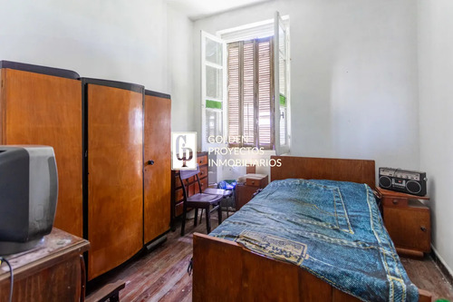 Venta - Apartamento - 5 Dormitorios - Centro