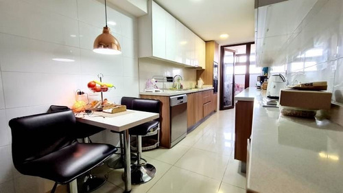Imagen 3 de 13 de Departamento En Venta De 3 Dormitorios En Las Condes