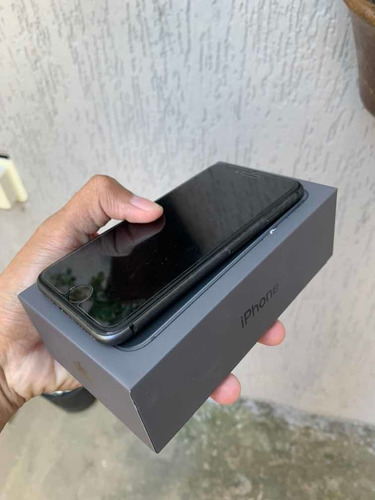 iPhone 8 64g
