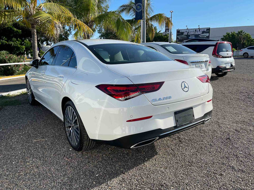 Imagen 4 de 15 de Mercedes-benz Clase Cla 2021 1.6 200 Cgi Sport At