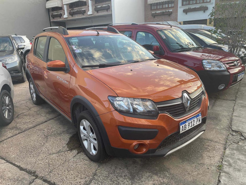 Imagen 4 de 10 de Renault Stepway 1.6 Privilege 105cv