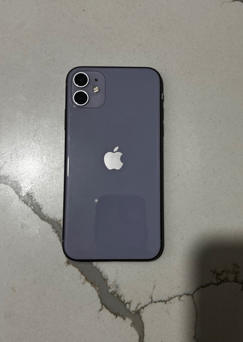 Apple iPhone 11 (128 Gb) - Morado (usado) (Usado)