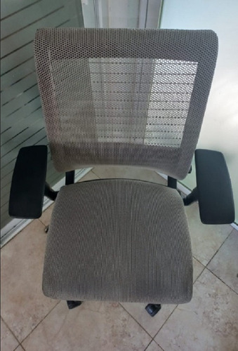 Silla Steelcase Think 2011 Gris Claro Poliéster