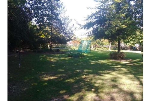 Venta De Hermosa Parcela Con Gran Casa Con Cava!!