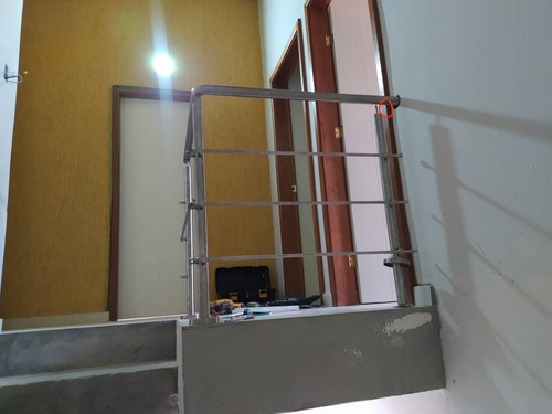 Imagen 14 de 23 de Townhouse En Venta En Av Aragua, Urb Karol Home. 04121994409