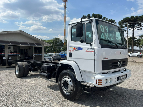 Mercedes Benz 1718 Tração 4x2 Ano 2008/09 Branco Carroceria 