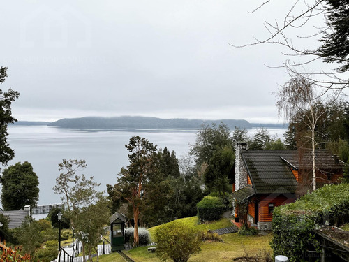 Casa Con Costa De Lago, Piscina Y Marina