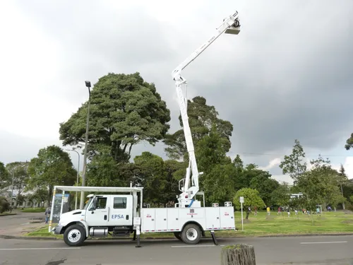 Grua Tipo Canasta Aislada