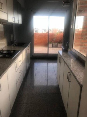 Imagen 4 de 8 de Piso Exclusivo En Venta Y 2 Cocheras