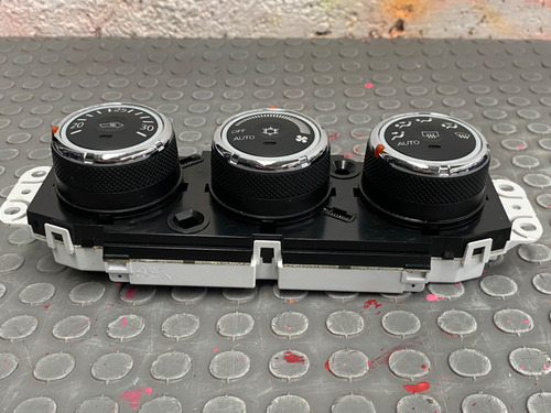Control A/c Mitsubishi Asx Cvt 2.0 2013/2015 (Usado)