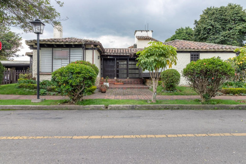 Casa En Venta En Bogotá Calatrava. Cod 7041