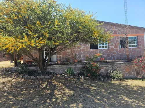Linda Casa Campestre Con 1442m2 De Terreno En Huimilpan, Querétaro