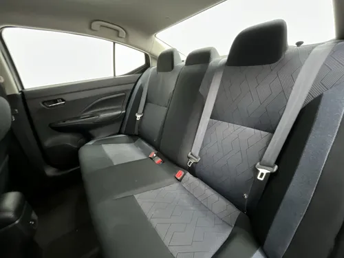 Nissan Versa ADVANCE 1.6 AUT