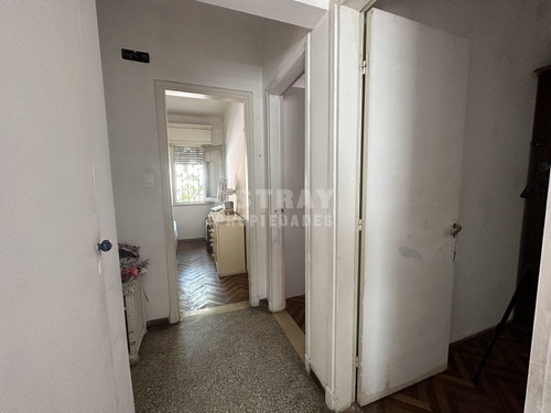 Imagen 4 de 17 de Casa En Venta De 3 Dormitorios En La Blanqueada (ref: Ast-2918)