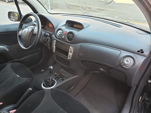 Imagem 4 de 8 de Citroen C3 1.4 Exclusive 2010 Completo