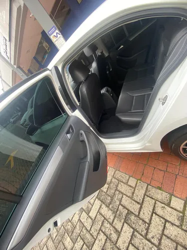 Volkswagen Jetta Vi 2.5 Highline