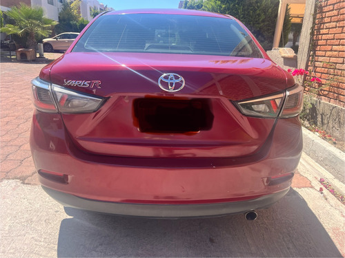 Toyota Yaris 1.5 R Le Mt