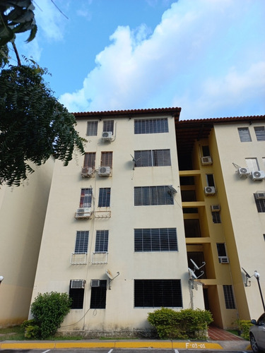 Imagen 9 de 9 de Hermoso Apartamento En Res Caranday Paraparal 0414-4709961