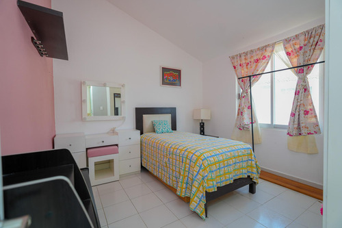 Casa En Venta Con Jardin Privado En Jiutepec, Morelos