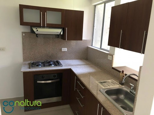 Apartamento En Arriendo Loma Del Escobero 472-4886