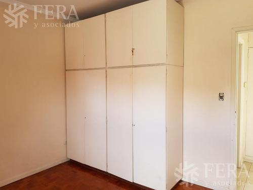 Venta De Casa 5 Ambientes Con Cochera Cubierta Y Patio En Don Bosco (26796)
