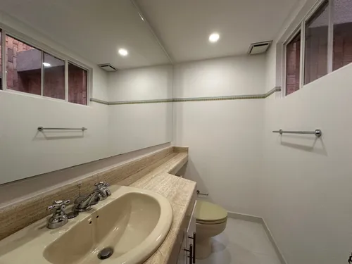 Apartamento En Arriendo/venta En Bosque Medina. Cod A22107