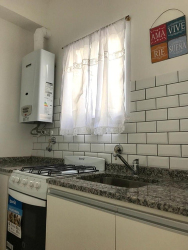 Imagen 5 de 10 de Departamento De 2 Ambientes Al Cfte - Santa Fe 1800