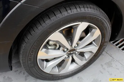 Kia Stonic 1.0 Zenith Hibrido
