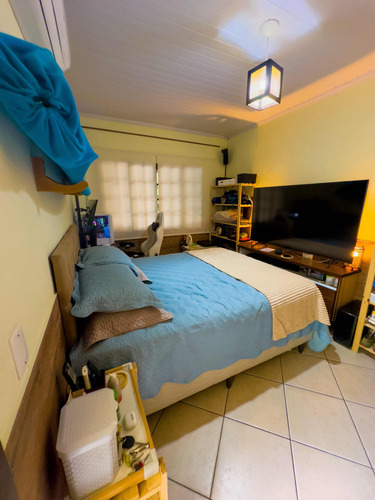 Casa Moderna Com 4 Suítes E Painel Solar Em Vargem Grande