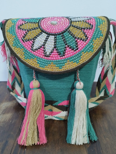 Mochila Wayuu  Tapa Con Piedreria Únicolor Grande 