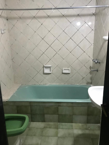 Imagen 9 de 10 de Alquiler - Ph 3 Ambientes Con Patio - Villa Madero