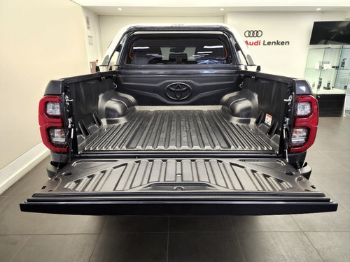 Imagen 12 de 15 de Toyota Hilux Dc 2.8 Td Srx 4x2 At6 204cv 2022