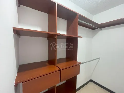 Apartamento En Arriendo En Camino Verde. Cod A776111