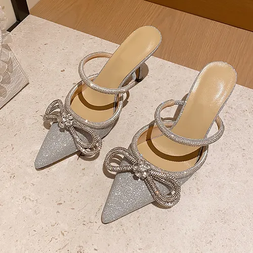Tacón Alto De Strass Con Nudo De Mariposa Negro A La Moda