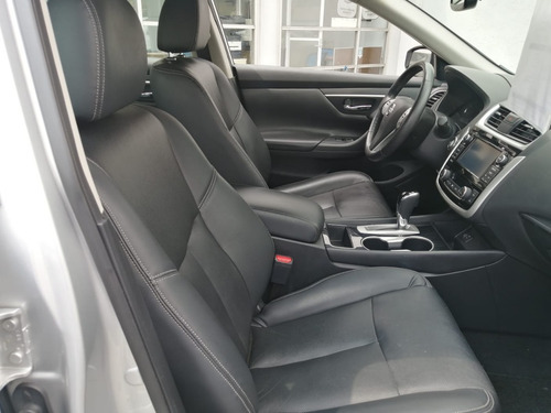 Imagen 10 de 13 de Nissan Altima Advace 2018