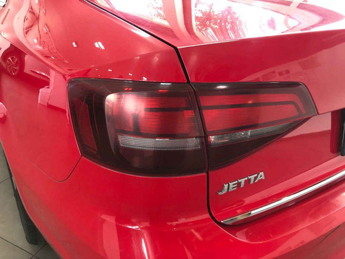 Imagen 9 de 15 de Volkswagen Jetta 2018 4p Comfortline L5/2.5 Aut