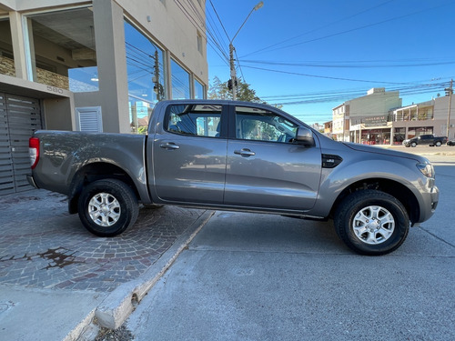 Imagen 5 de 11 de Ford Ranger Xls 3.2 4x2 2019