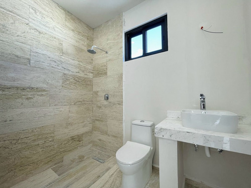 Casa En Venta Una Planta, Serenity Con 4 Recámaras Y Alberca, Mérida, Dzityá