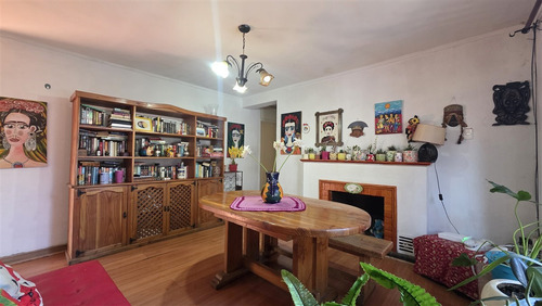 Casa En Venta De 3 Dorm. En Macul