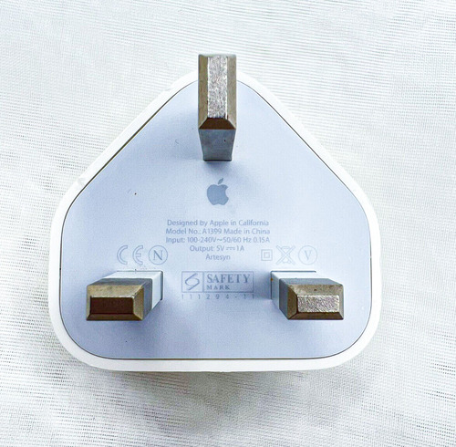 Adaptador Apple Usb A1399 Uk Plug iPhone iPad Iwatch 5w