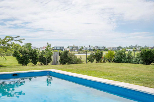 Venta Casa Al Golf En Haras Santa María