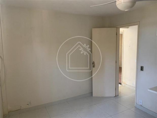 Imagem 14 de 16 de Apartamento - Ref: 878719