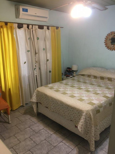Imagen 6 de 16 de Chalet 2 Plantas De 6 Amb C/ Cochera Y Fondo Libre ** Ideal 2 Familias **