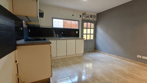 Ph Triplex 4 Ambientes Con Patio Caseros